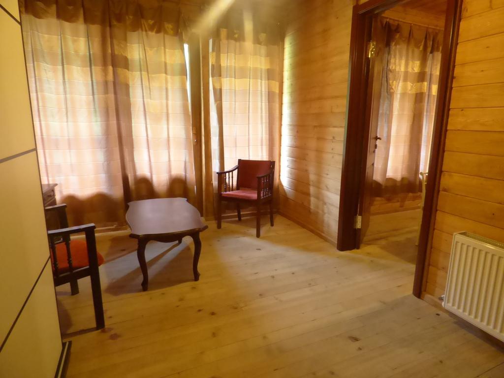 Hotel Hatsvali Mestia Værelse billede